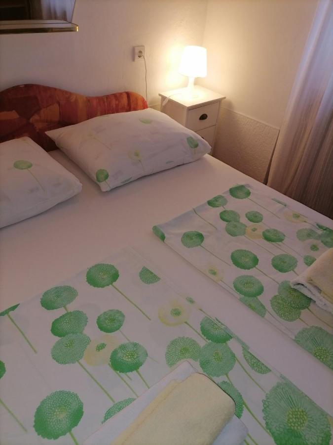 Rooms Mara Skradin Luaran gambar