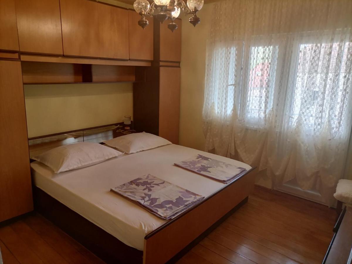 Rooms Mara Skradin Luaran gambar