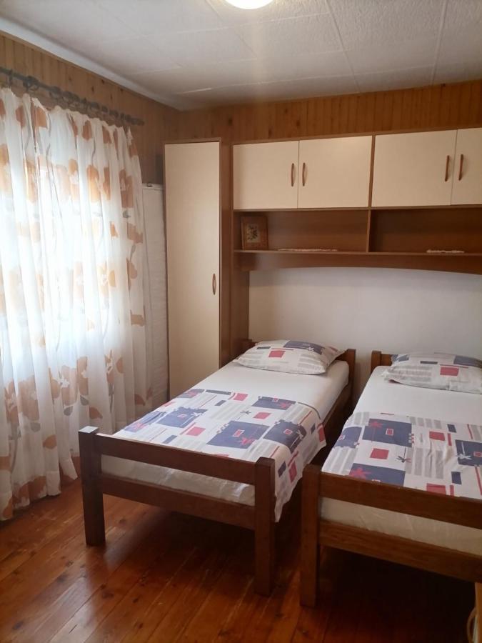 Rooms Mara Skradin Luaran gambar
