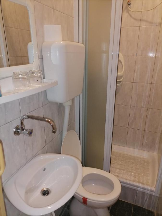 Rooms Mara Skradin Luaran gambar
