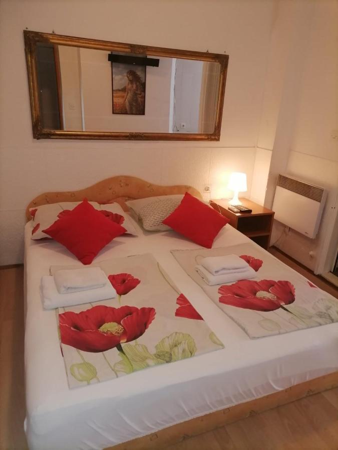 Rooms Mara Skradin Luaran gambar