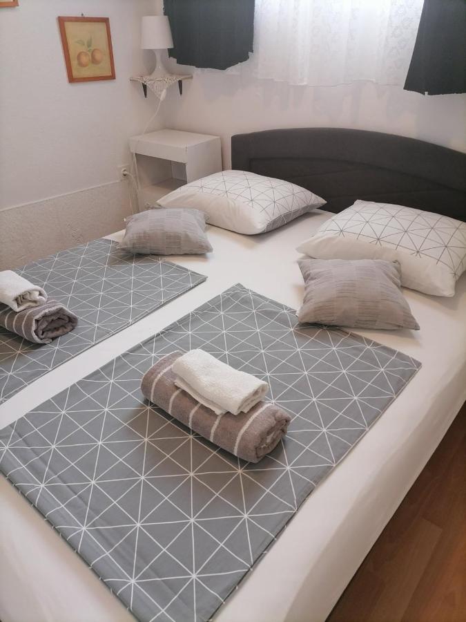 Rooms Mara Skradin Luaran gambar