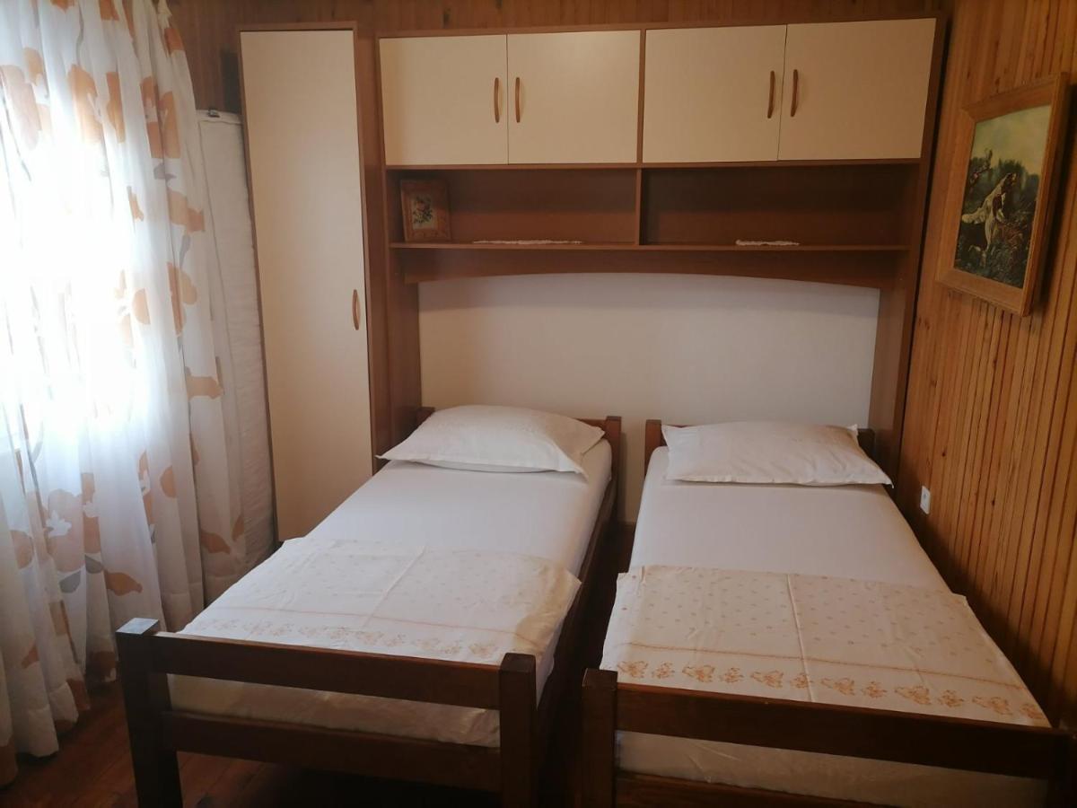 Rooms Mara Skradin Luaran gambar