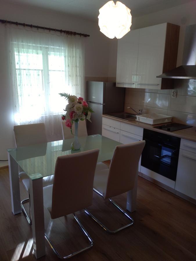 Rooms Mara Skradin Luaran gambar